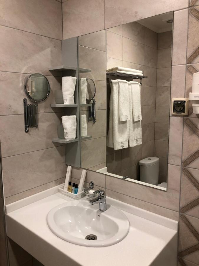 Grace Point Hotel أستانا الغرفة الصورة